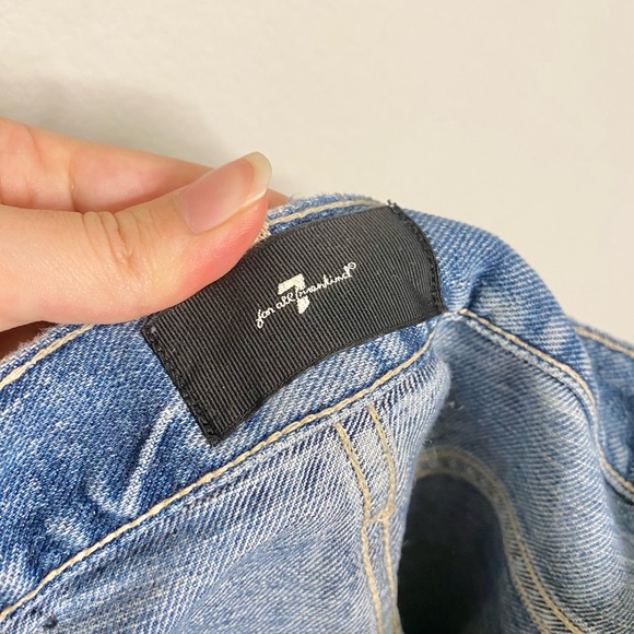 COPY - 7 For All Mankind The Jennifer Baggy Pin Stripe Studded Jeans in Queen o… - Picture 10 of 11